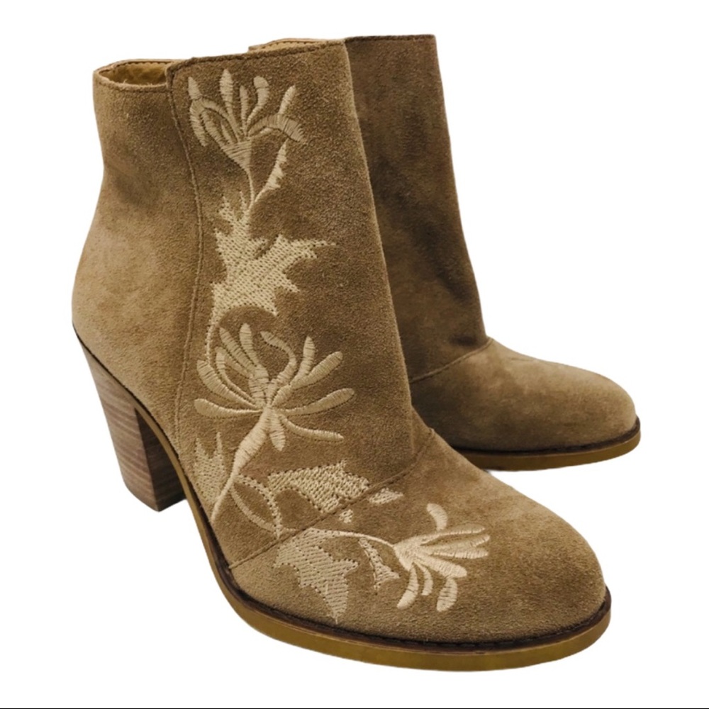 Lucky Brand Ankle Boots Size 6 Tan Beige Suede Embroidered Booties Elenor2